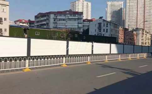 簡(jiǎn)易圍擋是否適合用于養(yǎng)蜂場(chǎng)或蠶室的隔離？（養(yǎng)蜂場(chǎng)和蠶室中簡(jiǎn)易圍擋的使用效果評(píng)估）